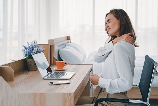 5 tips to protect your spine from sitting too much